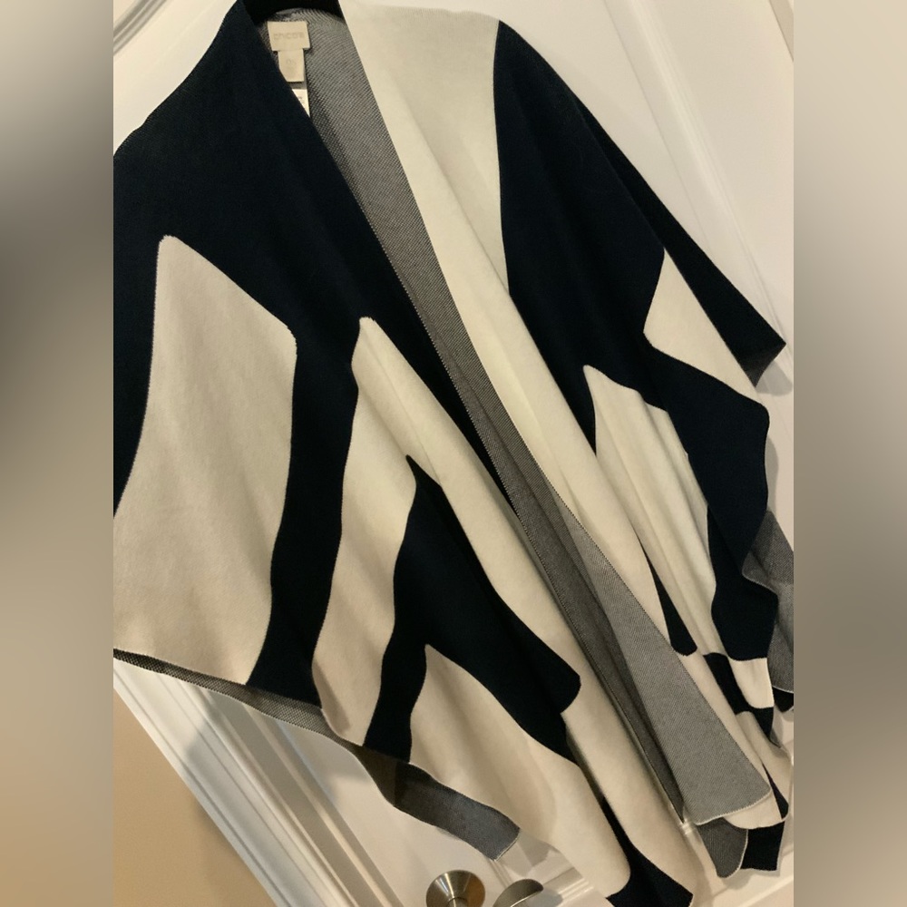 Chicos Blue and White Wrap